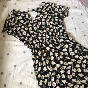 GAP Floral Dress • Size M 🌿